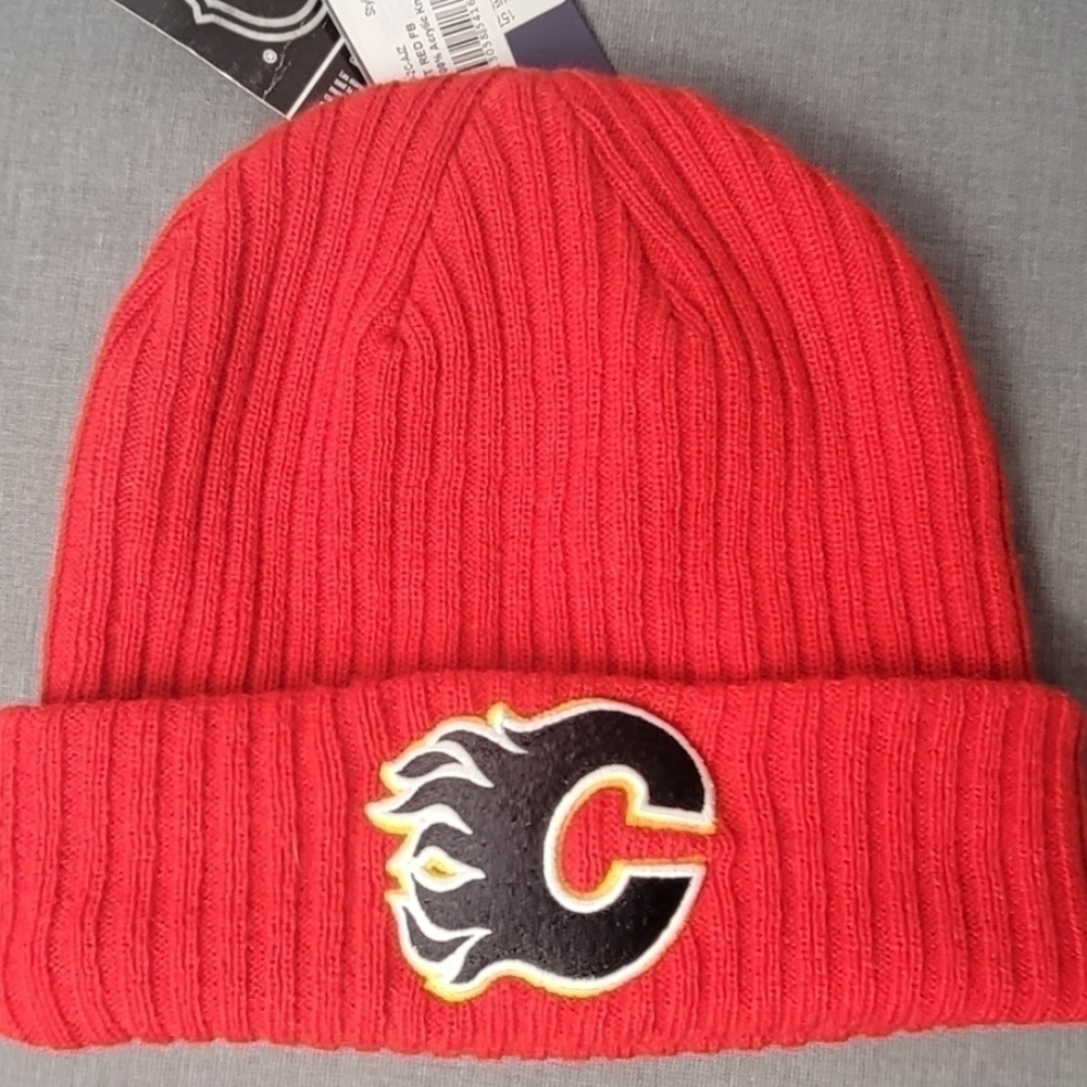 Calgary Flames Red Cuffed Beanie Toque NHL NWT Winter Hat